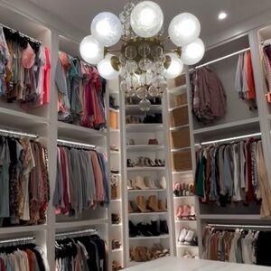 Meet your Posher, Isabella